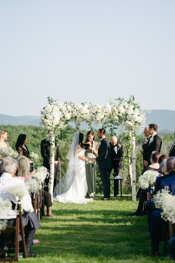 Elegant wedding at Miraval Berkshires